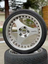 Advan Racing ONI