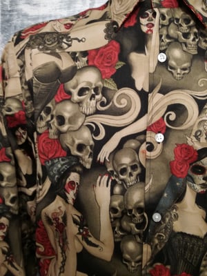 Image of Day of the dead red roses skeletons senioritas