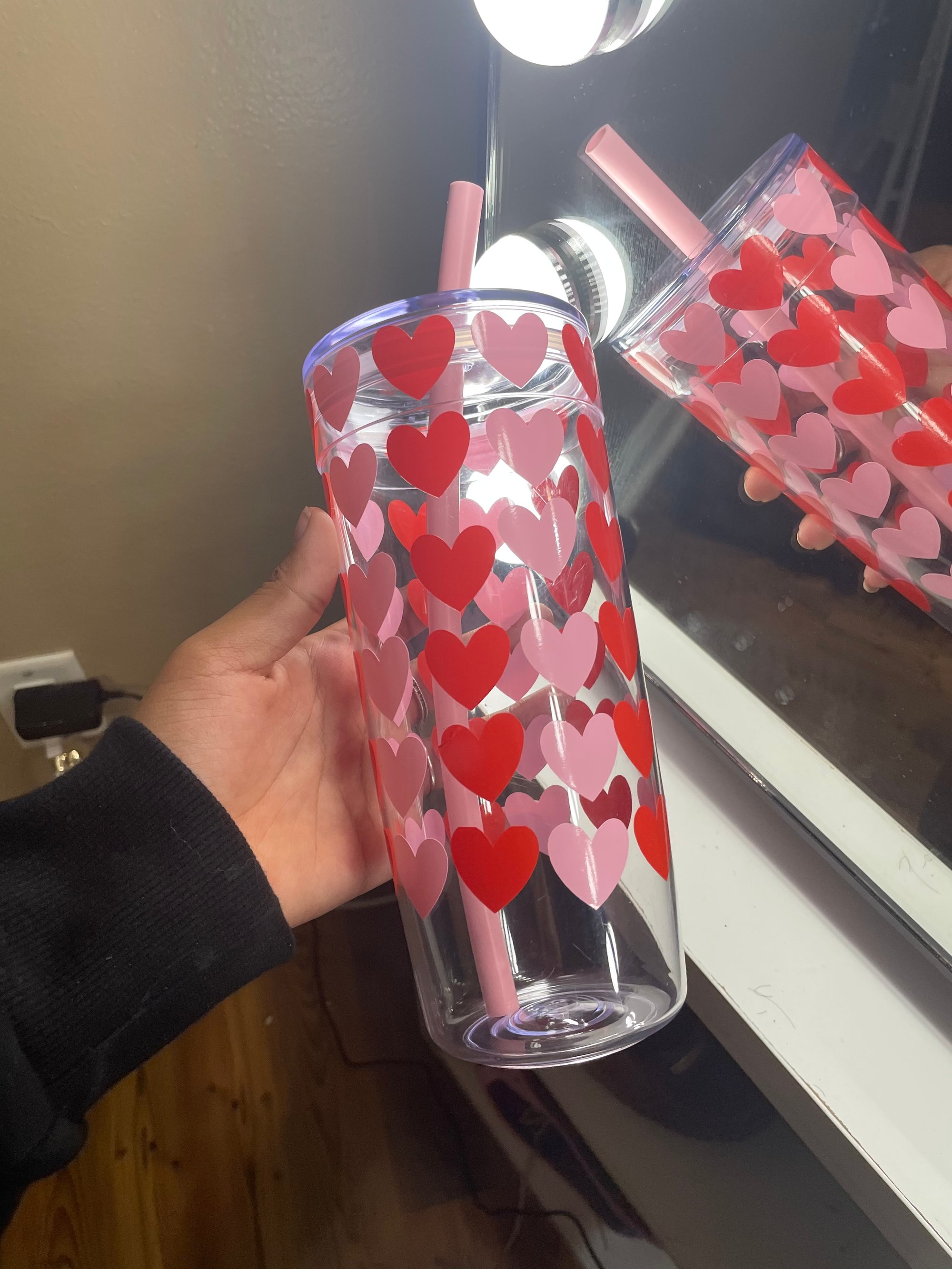 Image of heart (valentine cup)