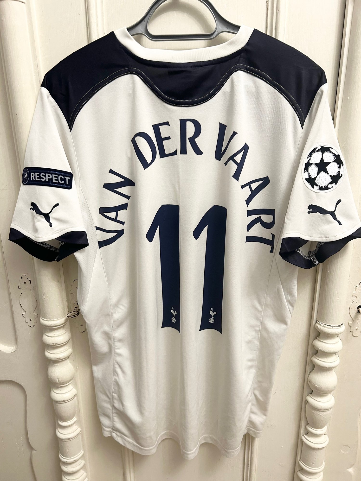 Image of Tottenham Hotspur “VAN DER VAART 11” 2010/11 Home Cup Shirt + patches (M)