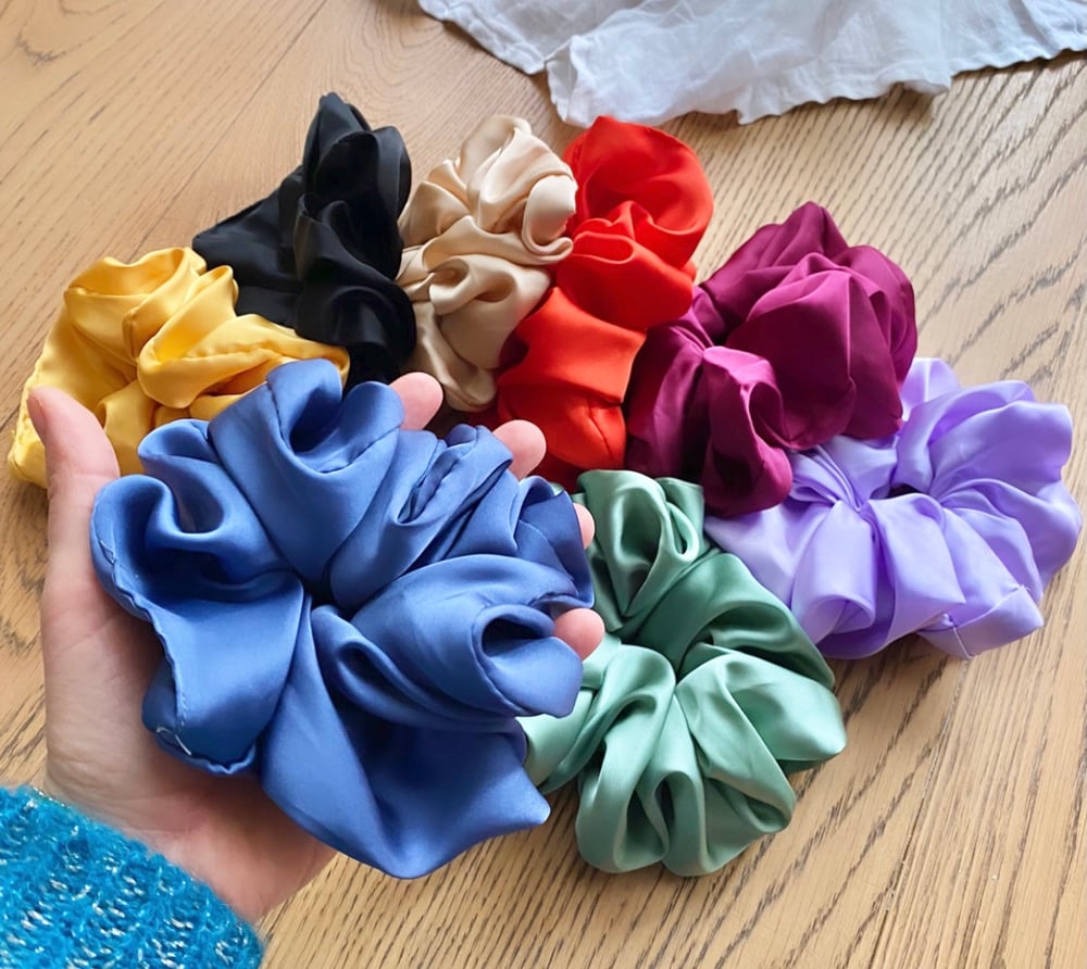 Image of Maxi Scrunchies