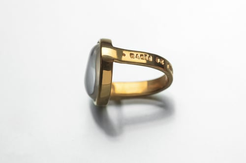 Image of "Rays of the sun..." gold plated silver ring with rock crystal · RADII SE INTER NUBILA RUMPUNT ·