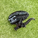 Image 3 of pin's xenomorph