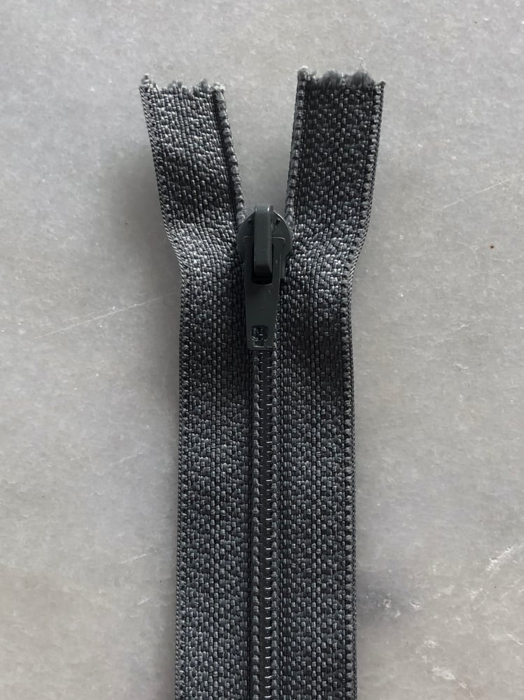 Image of Plastik lynlås 30 cm - mellem grå