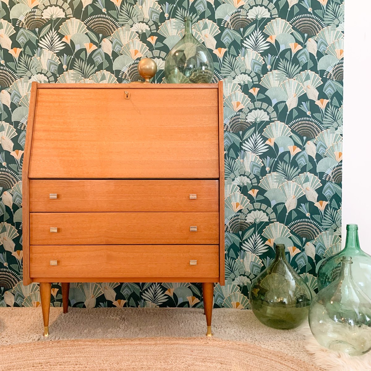 Image of VENDU/SOLD OUT Secrétaire R.D.