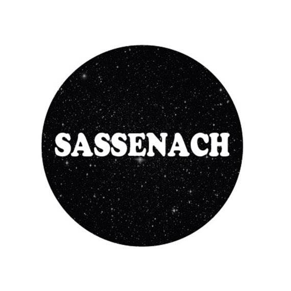 Image of badge outlander - sassenach