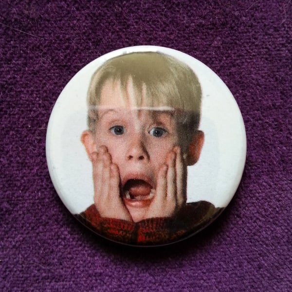 Image of badge maman j'ai raté l'avion - home alone - kevin