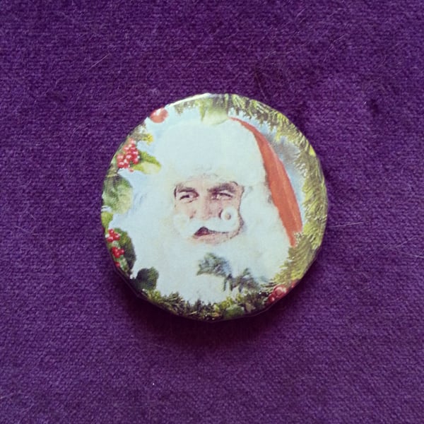 Image of badge santa magnum