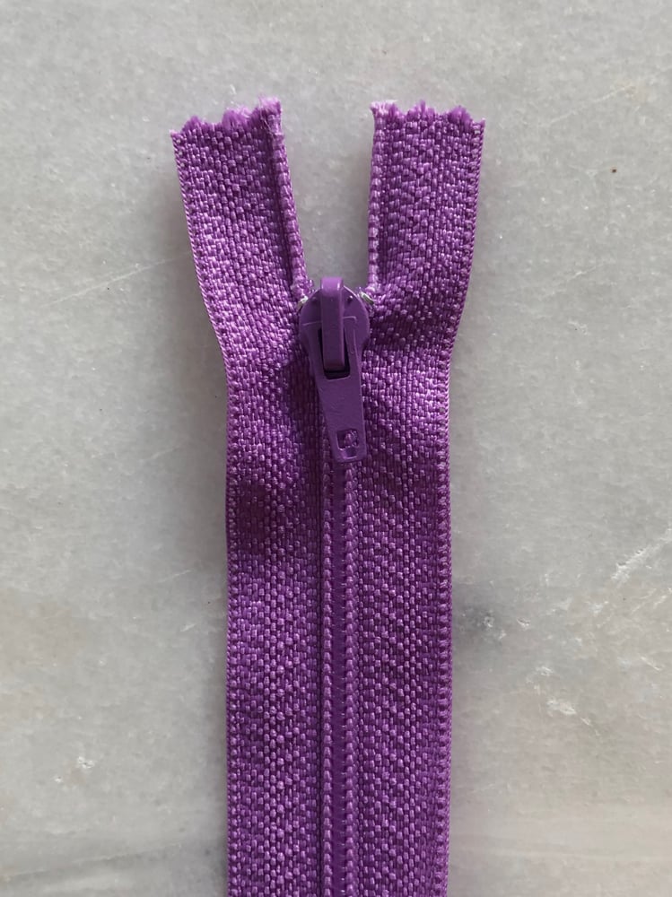 Image of Plastik lynlås 30 cm - lys lilla
