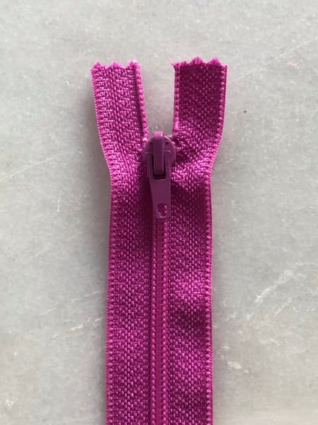 Image of Plastik lynlås 30 cm - pink