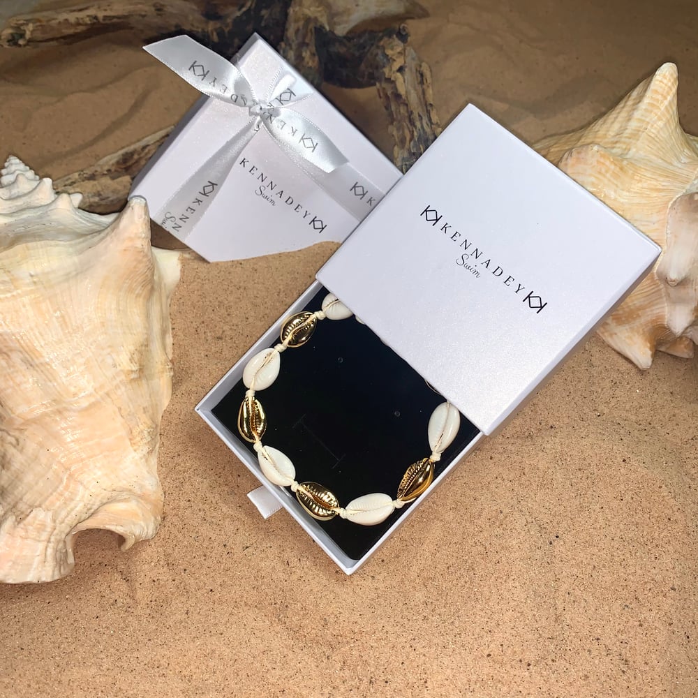Image of Gold alternate necklace