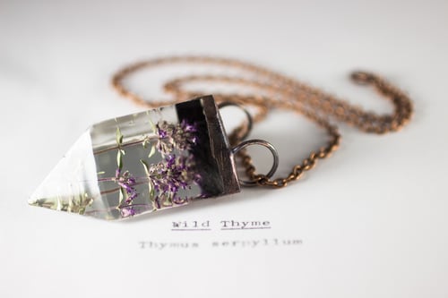 Image of Wild Thyme (Thymus serpyllum) - Small Copper Prism Necklace #1