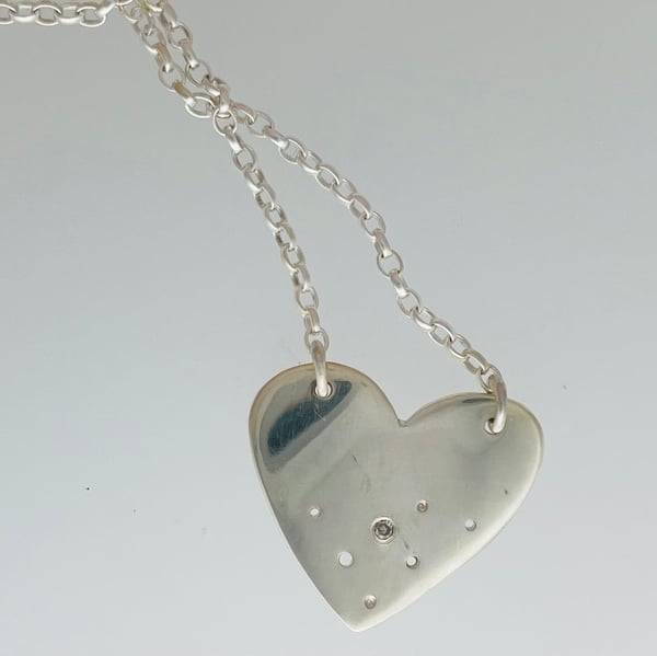 Image of Heart necklace with diamond