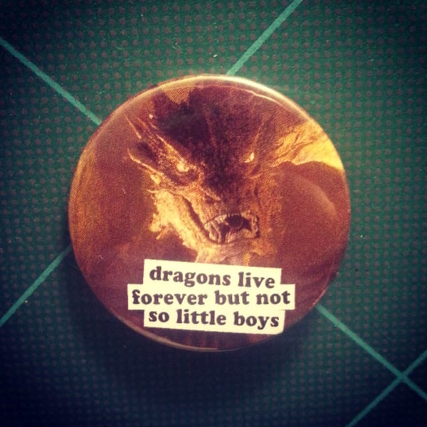 Image of badge le seigneur des anneaux - lord of the rings - smaug