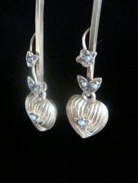 Image 4 of EDWARDIAN VICTORIAN 9CT YELLOW GOLD PUFF HEART SEED PEARL DROP EARRINGS