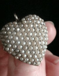Image 4 of VICTORIAN ORIGINAL 15CT HIGH CARAT SEED PEARL PUFF HEART PENDANT & BROOCH LARGE