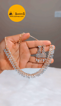 Image 3 of Beth_Premium Australian Diamond Set with Earrings