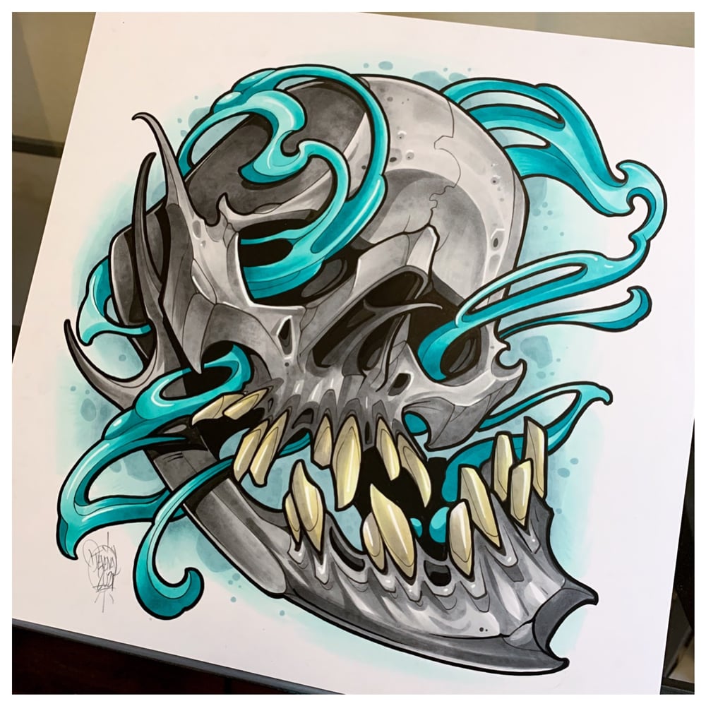 Image of Gray Skull with Teal Matter