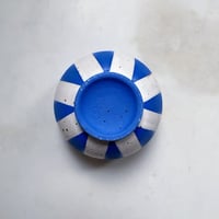 Image 4 of Circus cup medium - Royal blue 