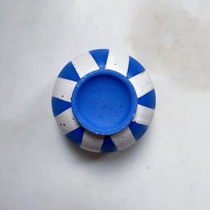 Image of Circus cup - medium / royal blue 