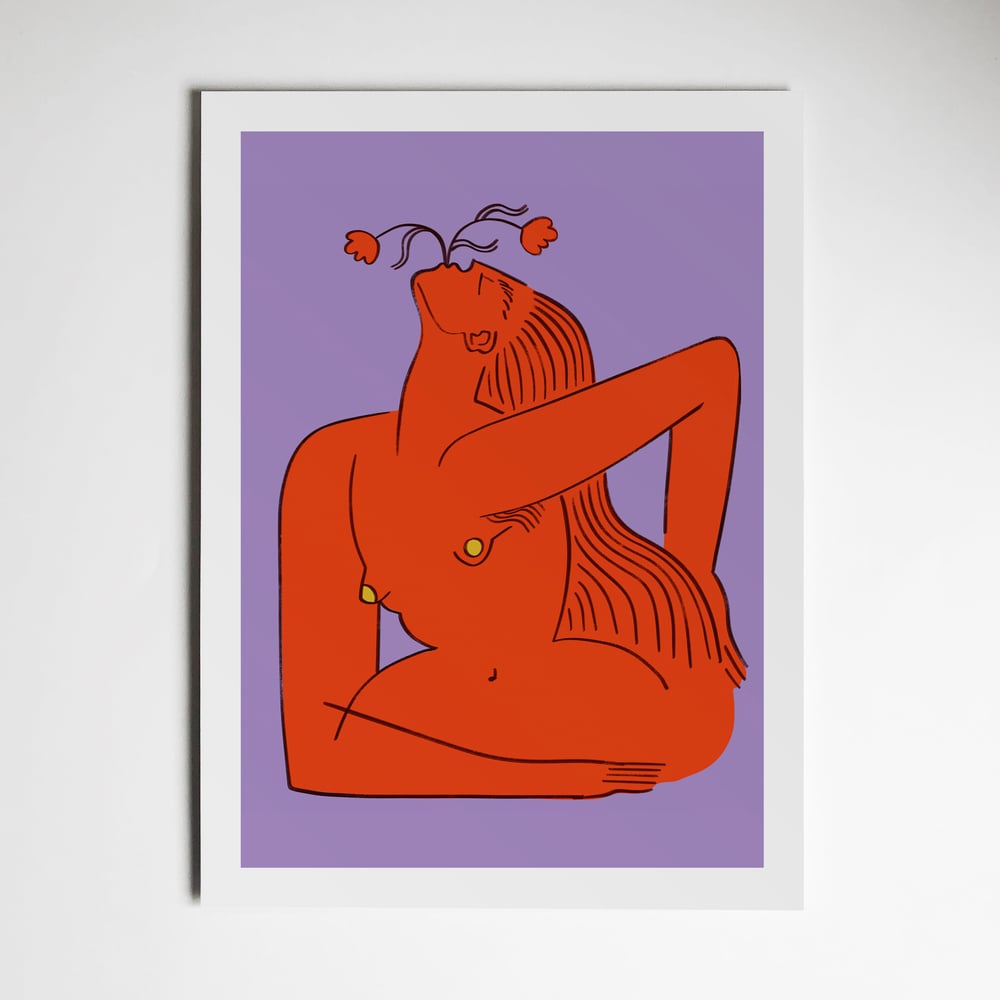 Image of MUJER MIENTRAS FLORECE