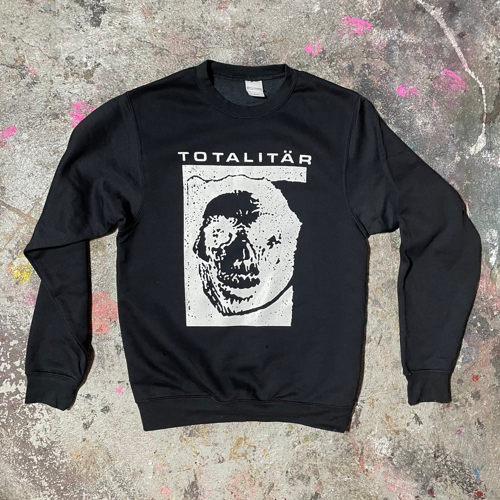 Totalitär
