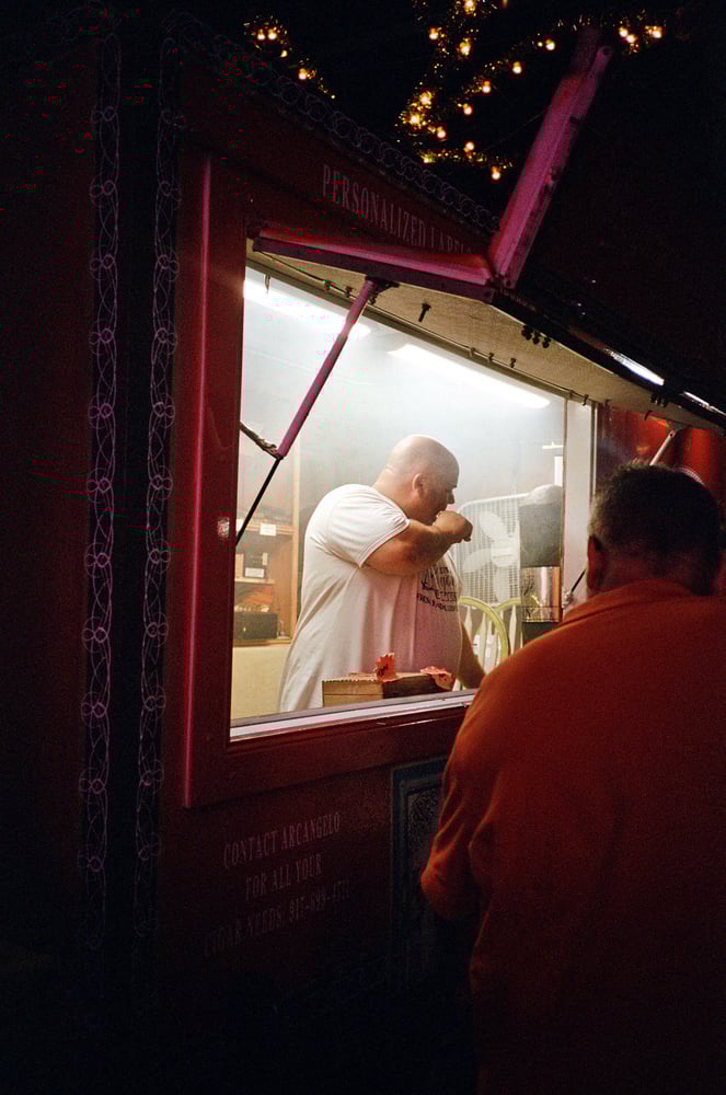 Image of 'CIGAR STAND MAN' 24x36 POSTER
