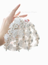 Image 4 of   Luna exquisite pearl headband