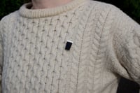 Image 2 of Abú Pint Pin