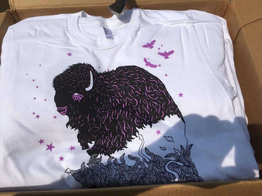 *shels 'Purple Buffalo' - TSHIRT