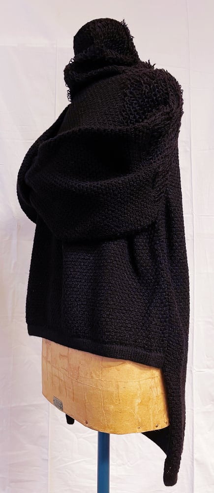 Image of Tail Coat Sweater black