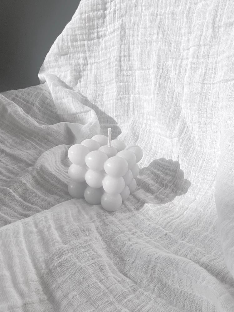 Image of WHITE BUBBLE 