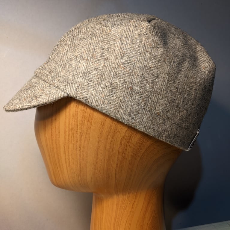 Tweed cycling cap - grey Welsh wool | Johnson Stitchworks