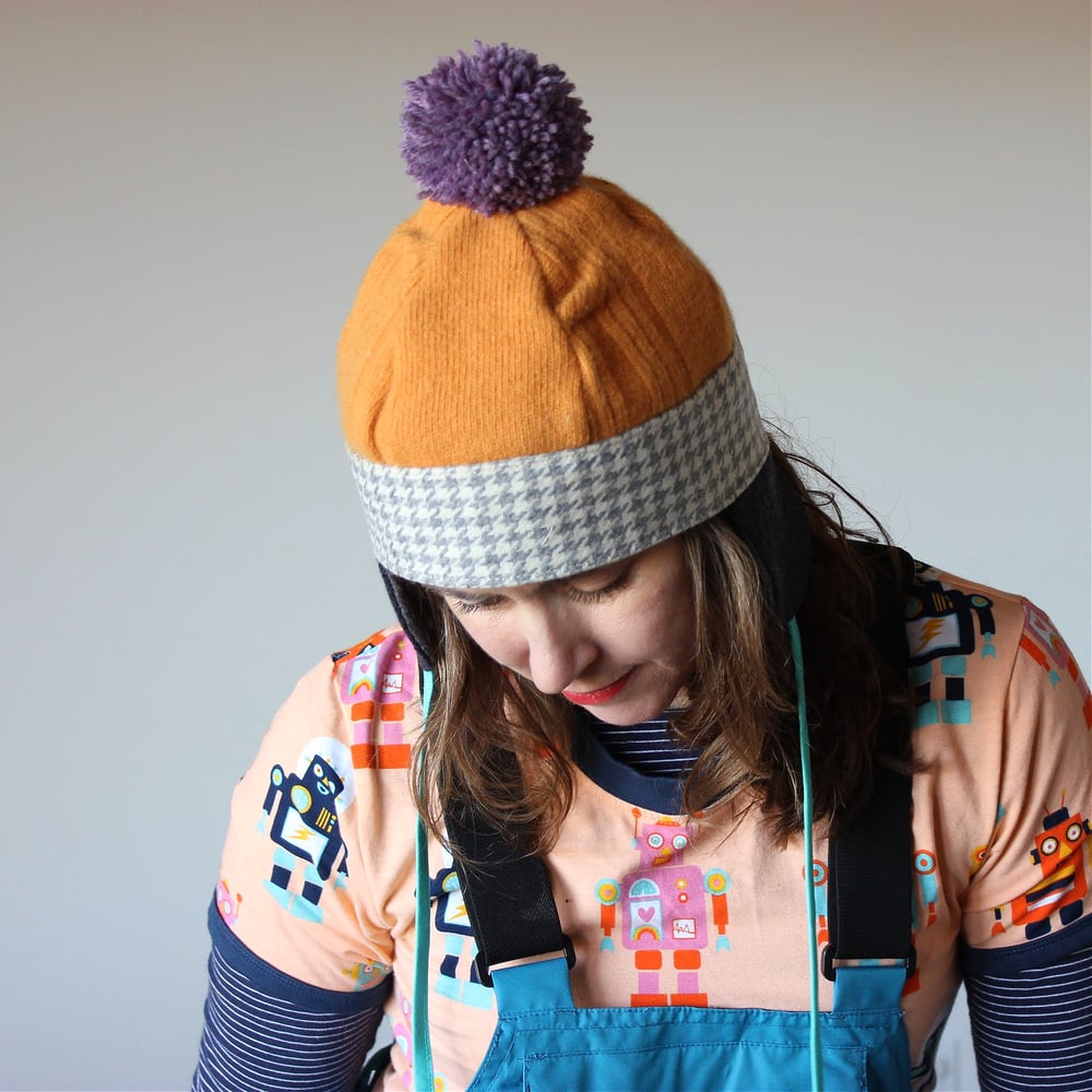 Image of cakey tops - x - tom pom chapeau // birthday edition sustainable nogginware