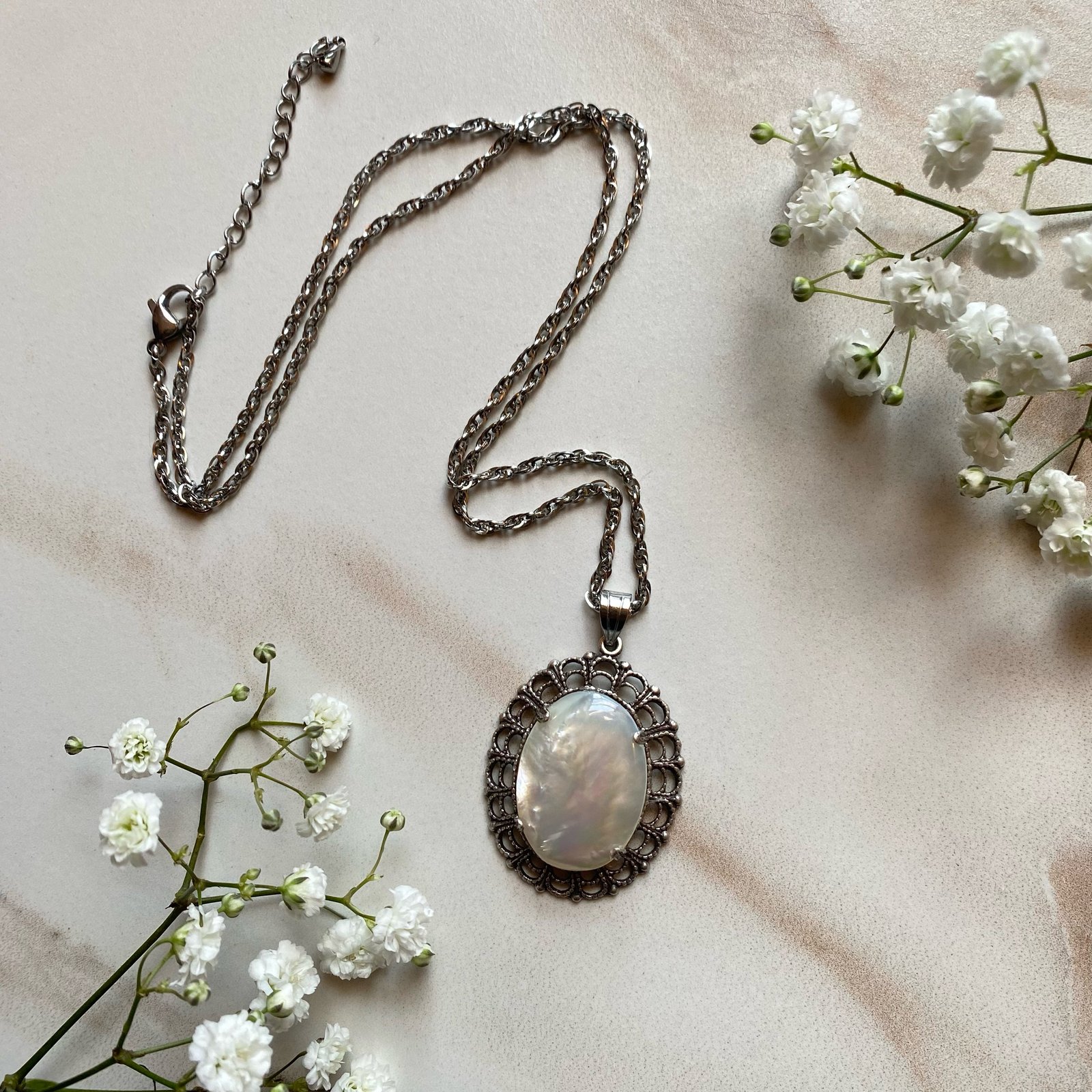 その他 Flesh and Blood Pearl Amulet High Seas その他 Flesh and Blood Pearl Amulet High Seas Sapphire