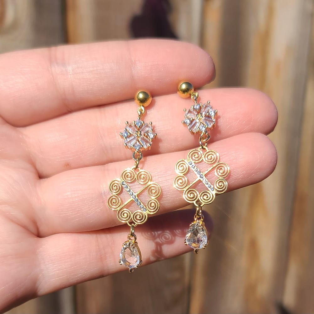 Image of Snowflake Earrings - Hypoallergenic, 18K Gold Plated, Cubic Zirconia