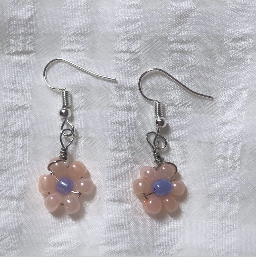 Image of orange n blue flower bead earrings 
