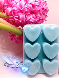 Image 4 of Love Heart Snap Bar: Long-lasting Soy Wax Melts