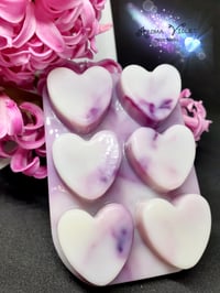 Image 3 of Love Heart Snap Bar: Long-lasting Soy Wax Melts
