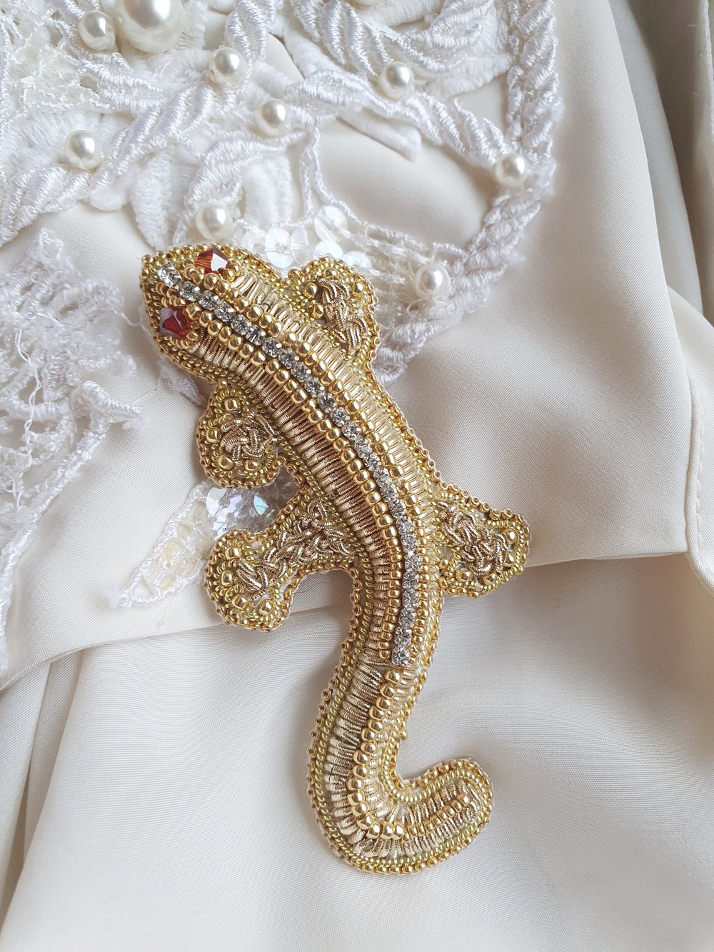 Image of Broche SALAMANDRE D'OR