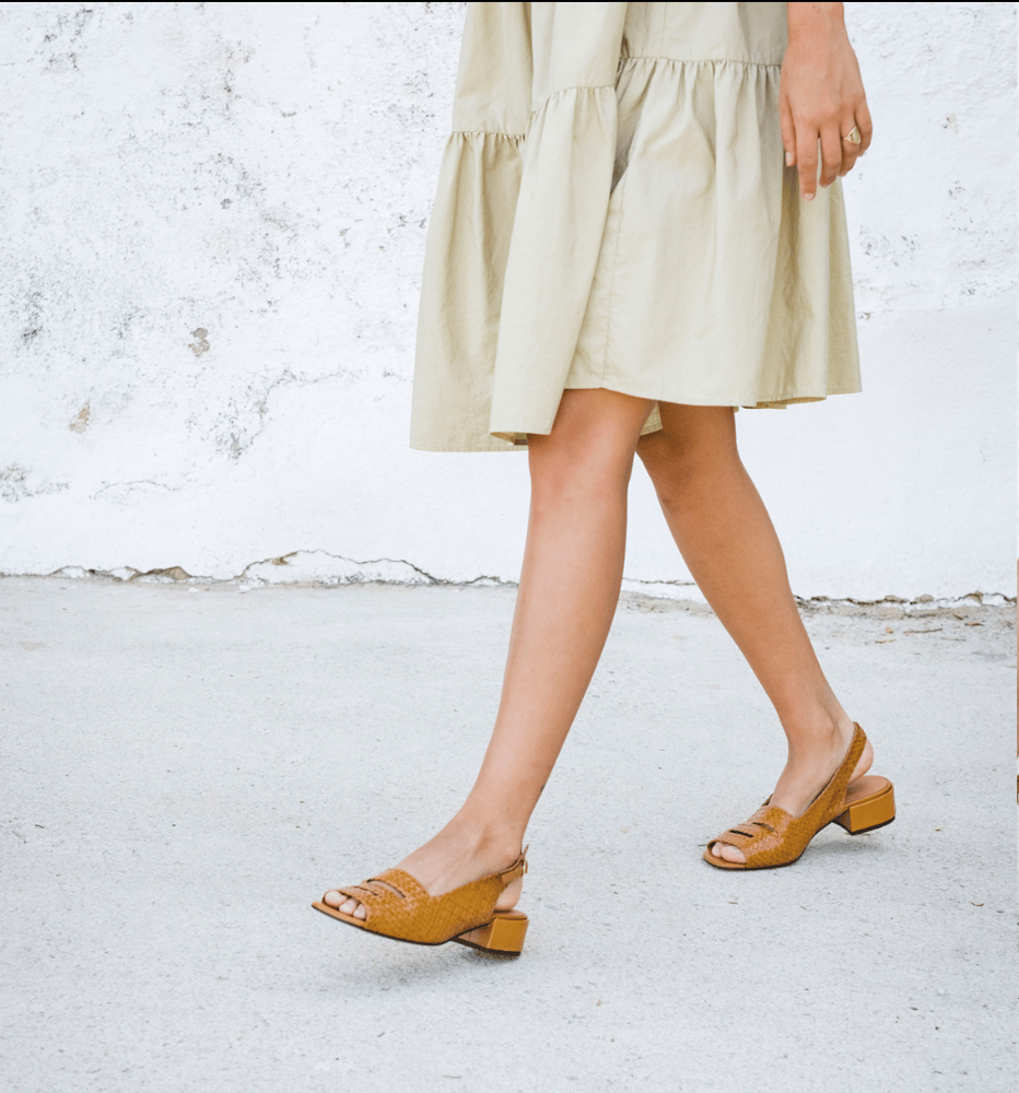 Image of AHORA 154€ ANTES 220€ Sandalia Marga Walnut