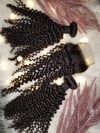 KINKY CURLY