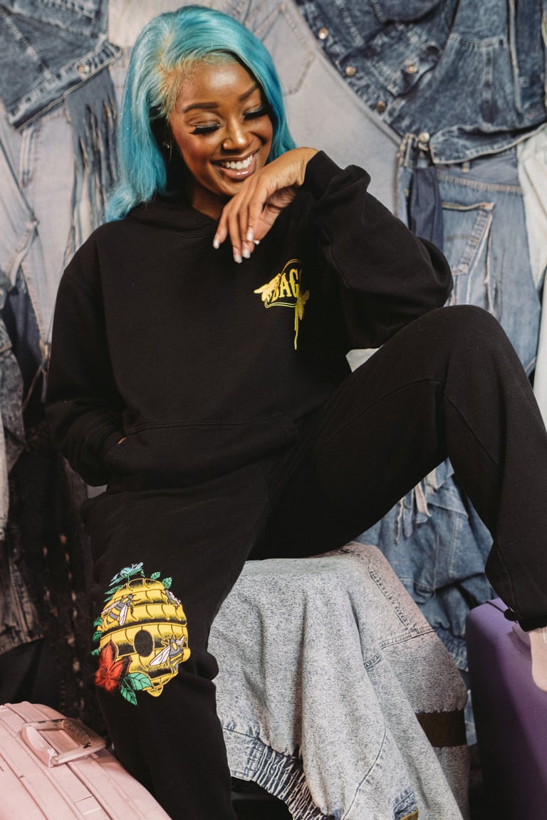 BEEHIVE BLACK SWEATSUIT Image 5