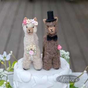 Alpaca Wedding Cake Topper - Unique Gift for Llama Lovers - Customized Floral Crown + Top Hat
