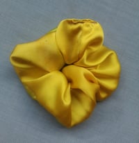 Image 1 of Dallol scrunchie 3