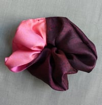 Image 1 of Calla Lilly scrunchie 4