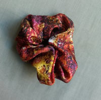 Image 2 of Tingvik | scrunchie 4