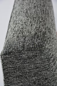 Image 5 of Fauteuil carré bouclette noir chiné