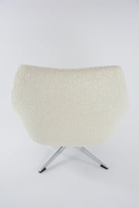 Image 2 of Fauteuil coquille pivotante bouclette 