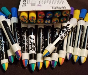 Image of Split Streaks...